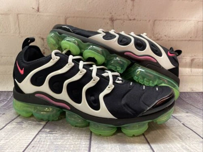 Pre-owned Nike Air Vapormax Plus Black Green Pink Shoes Dm8121-001 Men's Size 11.5