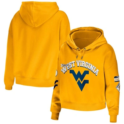 WEAR BY ERIN ANDREWS WEAR BY ERIN ANDREWS GOLD WEST VIRGINIA MOUNTAINEERS MIXED MEDIA CROPPED PULLOVER HOODIE