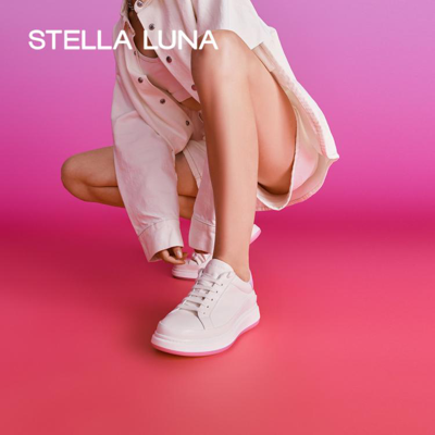 Stella Luna 女鞋2022年秋冬新款马卡龙配色果冻底牛皮休闲小白鞋 In White