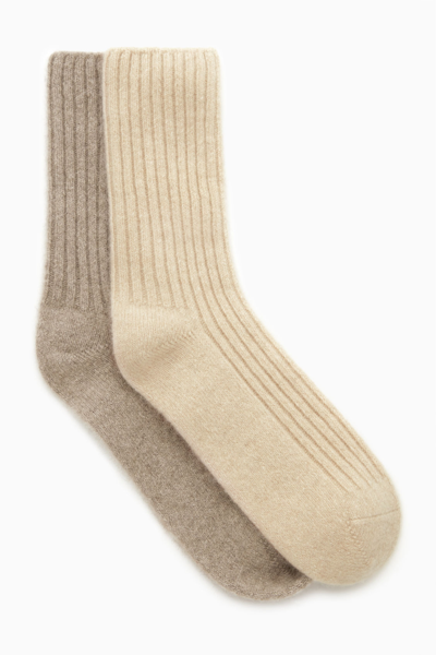 Cos 2-pack Ribbed Cashmere Socks In Beige