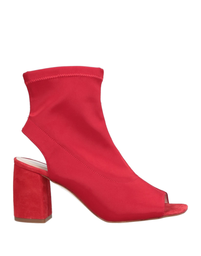Tosca Blu Ankle Boots In Red