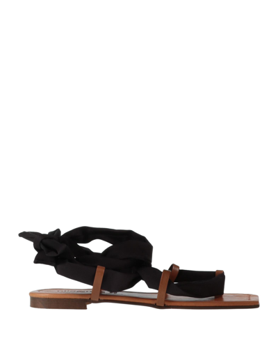 Nila & Nila Sandals In Black