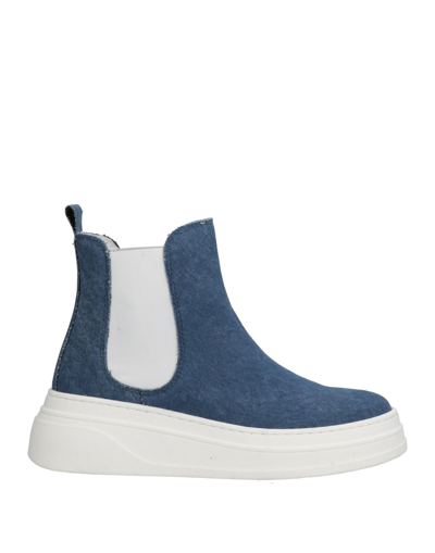 Nila & Nila Ankle Boots In Blue