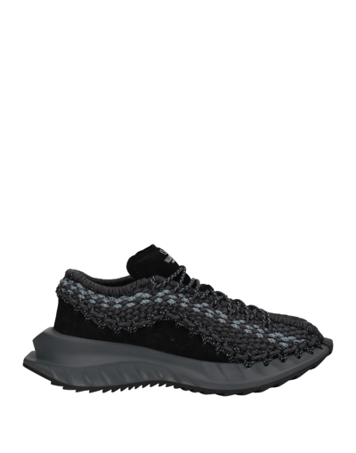 Valentino Garavani Sneakers In Black