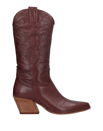 Lemaré Knee Boots In Brown
