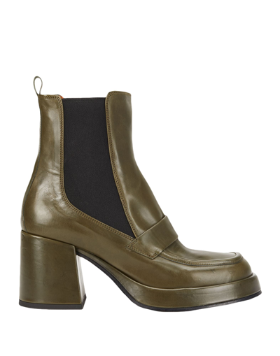 Lemaré Ankle Boots In Green