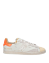 Hidnander Sneakers In White