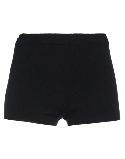 Akep Shorts & Bermuda Shorts In Black