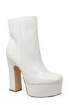 Chase & Chloe Chunky Platform Boot In White Pu