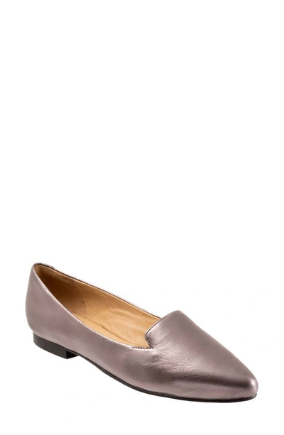 Trotters Harlowe Pointed Toe Loafer In Pewter