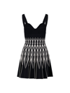 Alexander Mcqueen Two-tone Zig-zag Print Dress In Nero