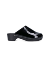 Figure Decorative Wood Base Clogs With Sketched Pattern In Nero
