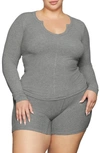 Skims Soft Lounge Long Sleeve Rib Top In Heather Gray