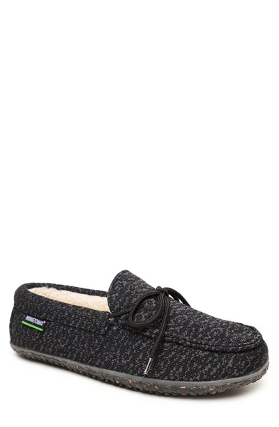 Minnetonka Oak Moccasin Slipper In Black