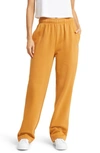 Alo Yoga Accolade Straight Leg Sweatpants In Toffee