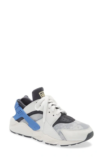 Nike Air Huarache Premium Sneaker In White