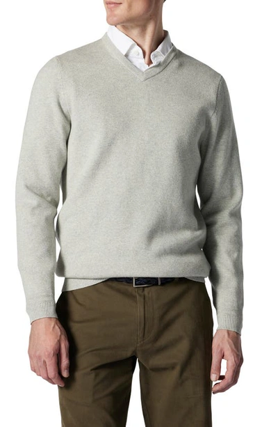 Rodd & Gunn Kelvin Grove Solid Supima® Cotton V-neck Sweater In Pebble