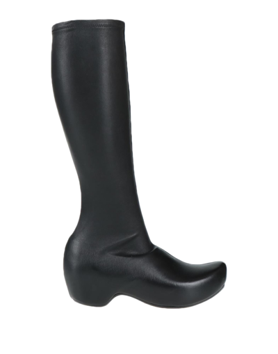 Quira Knee Boots In Black