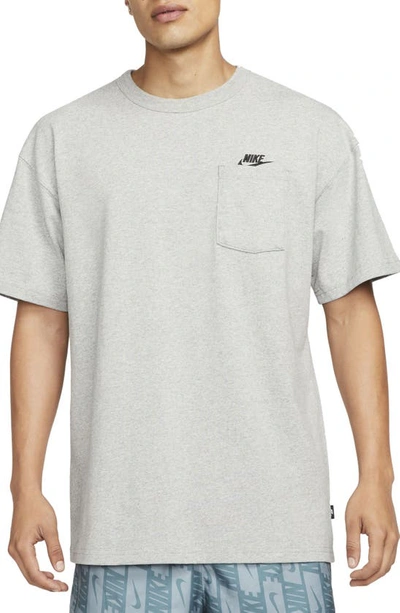 Nike Men's  Sportswear Premium Essentials Pocket T-shirt In Grey