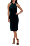 Julia Jordan Halter Neck Velvet Dress In Hunter