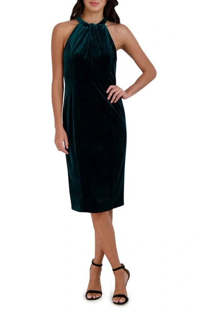 Julia Jordan Halter Neck Velvet Dress In Green