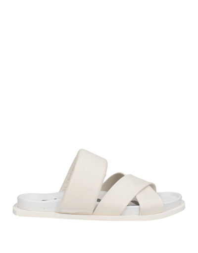 Inuikii Sandals In White