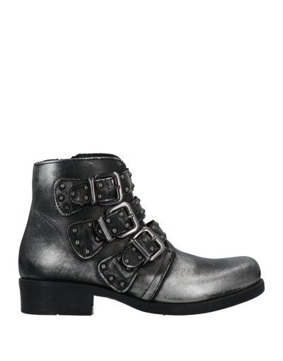 Valerio 1966 Ankle Boots In Silver