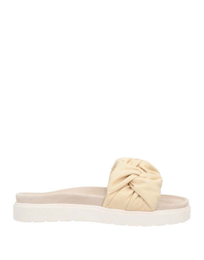 Inuikii Sandals In Beige