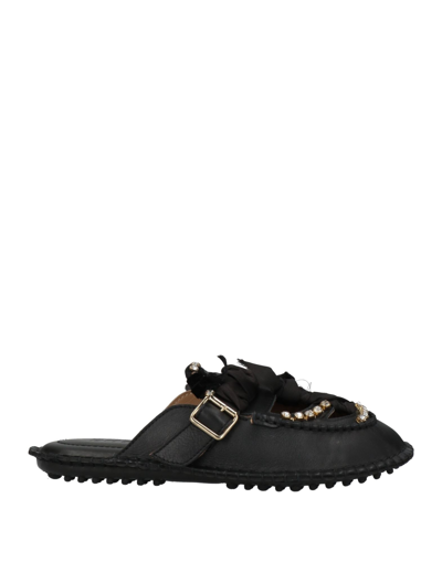 13 09 Sr Medussa Embellished Leather Mules In Black