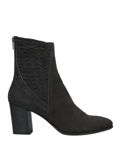 Pantanetti Ankle Boots In Black