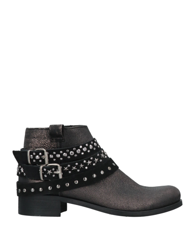 Valerio 1966 Ankle Boots In Steel Grey