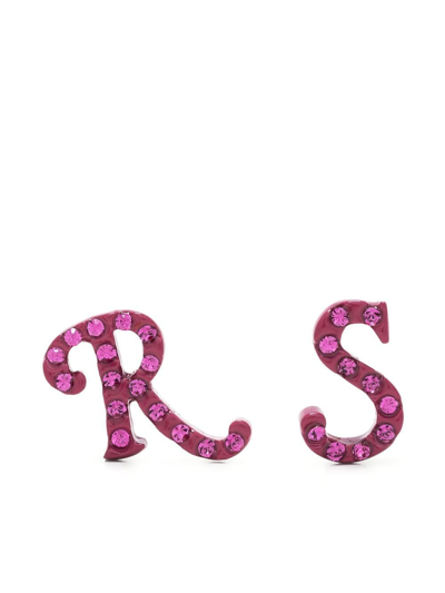 Raf Simons Logo-lettering Stud Earrings In 粉色