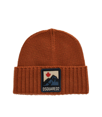 Dsquared2 Embroidered Logo Patch Knitted Beanie In Brown