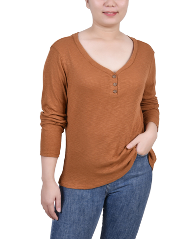 Ny Collection Petite Long Sleeve Ribbed Henley Top In Rust