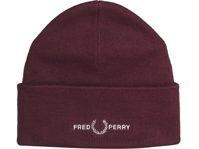 Fred Perry Logo Knit Beanie In Red