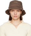 Jacquemus Brown Le Bob Gadjo Bucket Hat In 850 Brown