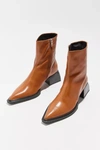 Vagabond Shoemakers Vivian Boot In Oat