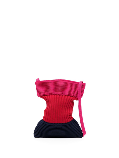 Cfcl Strata Ribbed-knit Crossbody Bag In Pink