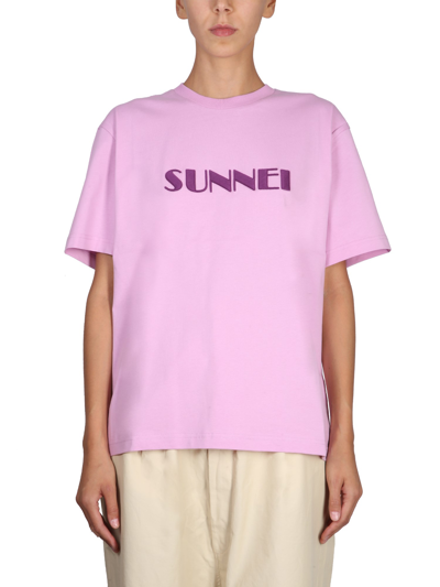 Sunnei Lilac T-shirt With Contrasting Logo In Pink
