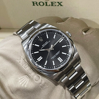 Pre-owned Rolex Oyster Perpetual 124300 Black Oystersteel 2022 Unworn Complete