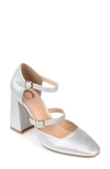 Journee Collection Isadorah Pump In Silver