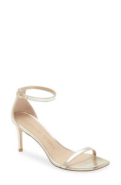 Stuart Weitzman Nudistcurve 75 Sandal In Light Gold