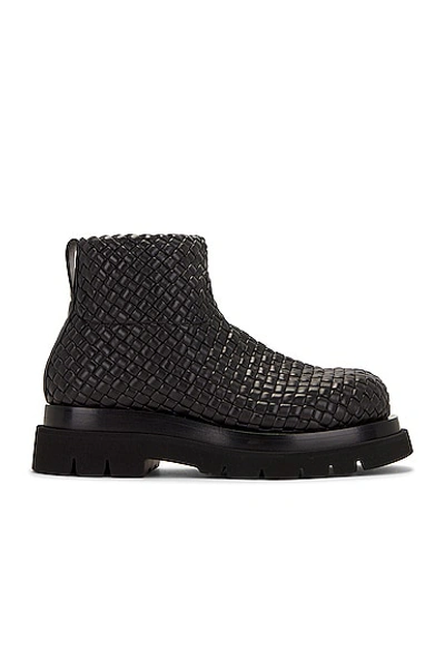 Bottega Veneta Leather Boots In Black