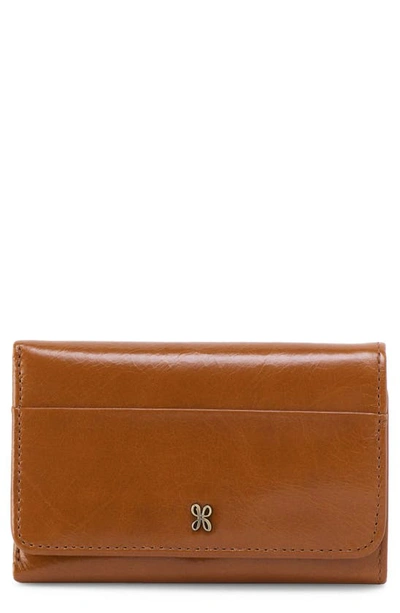 Hobo Jill Leather Trifold Wallet In Truffle