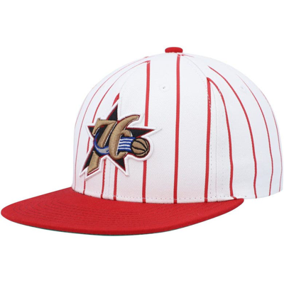 Mitchell & Ness Men's  White Philadelphia 76ers Hardwood Classics Pinstripe Snapback Hat