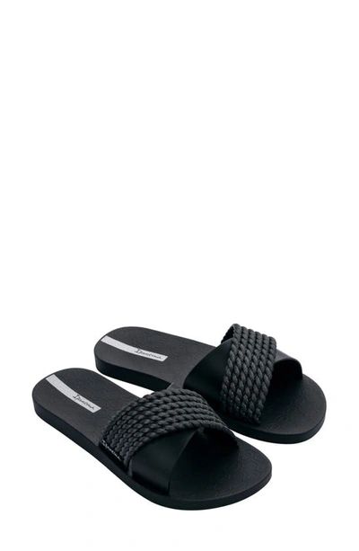 Ipanema Street Ii Slide Sandal In Black,black