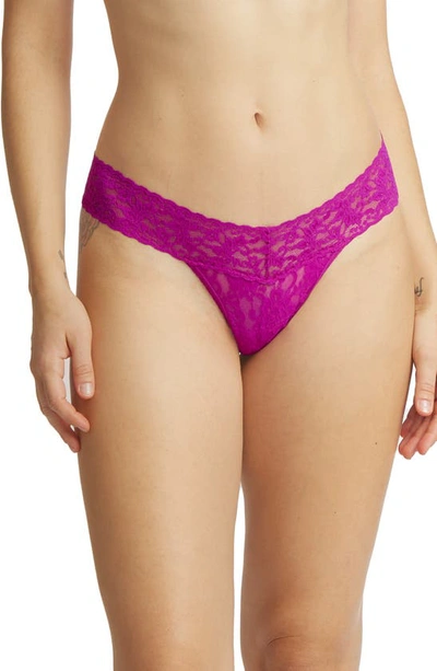 Hanky Panky Signature Lace Low Rise Thong In Countess Pink
