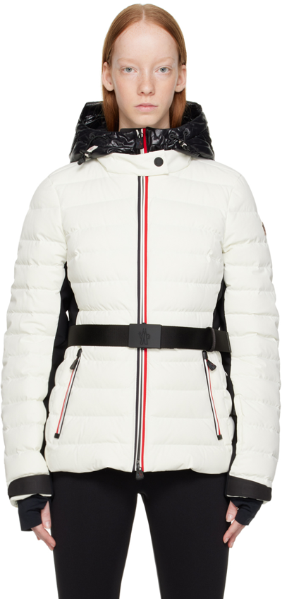 Moncler Bruche Belted Two-tone Quilted Down Ski Jacket In Blanc