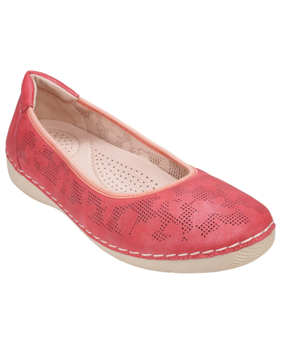 Gc Shoes Women's Kiana Perforated Round Toe Flats In Red