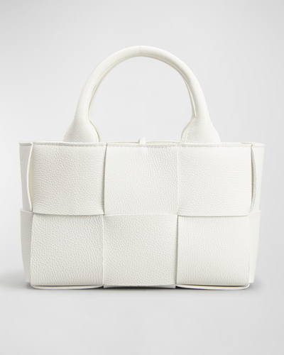 Bottega Veneta Candy Arco Intrecciato Leather Shoulder Bag In 8425 Black-gold